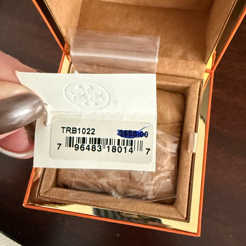Tory Burch Gold Watch - Picture 9 of 9